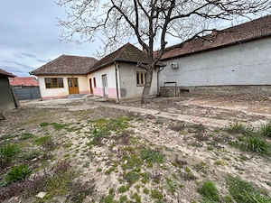 Vand casa cu 4 camere - imagine 3