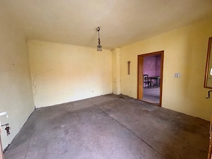 Vand casa cu 4 camere - imagine 10