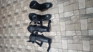 Cizme și genunchere moto 