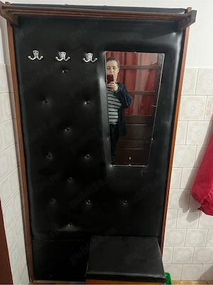 cuier tapitat  cu oglinda 