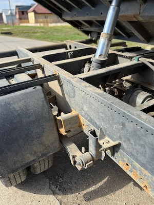 Nissan Atleon - imagine 5