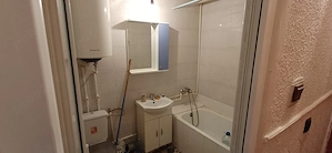 Garsoniera in rate la notar 10 mii avans - imagine 5