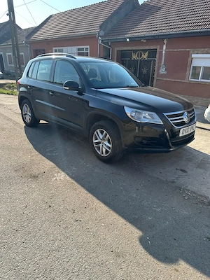 Dezmembrez Vw Tiguan 2.0 tdi 2011 - imagine 2
