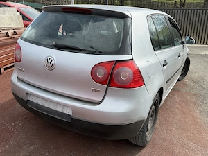 Dezmembrez Vw Golf 5 1.9 tdi  - imagine 5