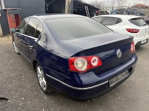 Dezmembrez Vw Passat B6 2.0 tdi BMP  - imagine 4