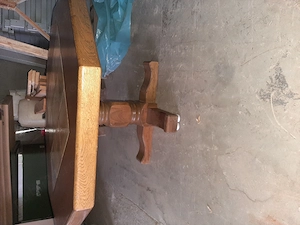 Masă din lemn hexagonală