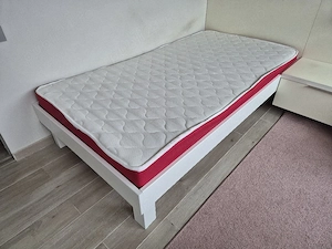 Pat de o persoană cu saltea ortopedica 