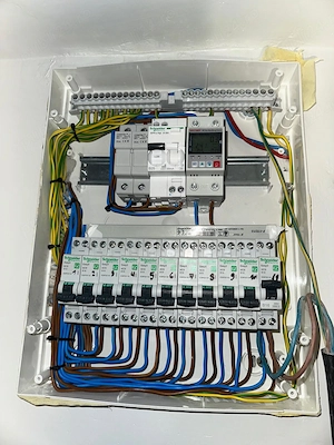 Instalatii electrice, automatizari si urgente electrice 24 7