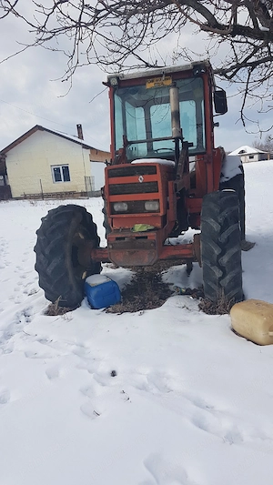 Vand tractor renault 870