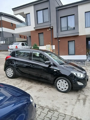 Vând Hyundai i 20 stare foarte bună 