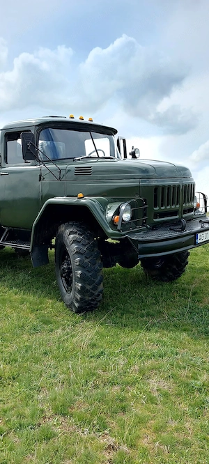 Camion Zil131 militar
