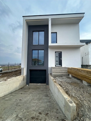 casa individuala moderna D+P+1 cu garaj la demisol  - imagine 3