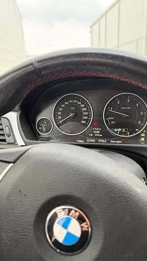 BMW seria 3 F30 - imagine 9