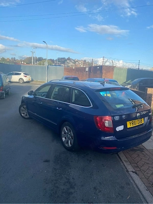 Dezmembrez Skoda Superb 2 2.0 tdi  - imagine 2