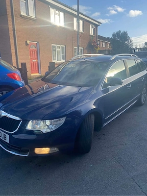 Dezmembrez Skoda Superb 2 2.0 tdi  - imagine 5