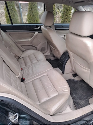 Dezmembrez Skoda Octavia 2  - imagine 4