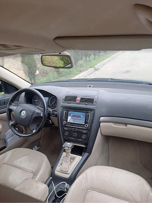 Dezmembrez Skoda Octavia 2  - imagine 3