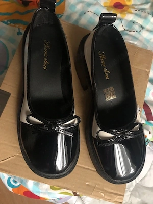 Patofi noi de dama imitație piele lacuita 