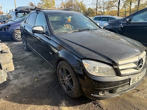 Dezmembrez Mercedes C class 2009 - imagine 3