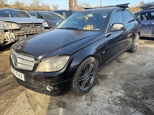 Dezmembrez Mercedes C class 2009 - imagine 2