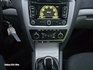 Skoda Octavia 2.0 TDI DPF Ambition - imagine 6