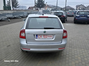 Skoda Octavia 2.0 TDI DPF Ambition - imagine 8