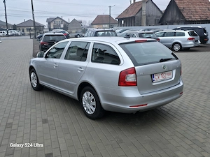 Skoda Octavia 2.0 TDI DPF Ambition - imagine 3