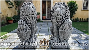 Statuetă leu mare cu blazon, gri patinat, model S1.