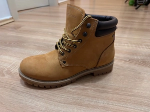 Vand Ghete Jack & Johnes 