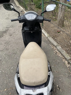 vand schimb scuter Peugeot