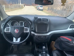 fiat freemont 4x4 2.0 170 cai 7 locuri - imagine 2