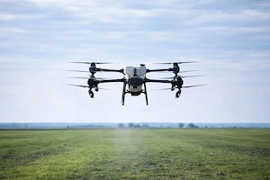 Prestari cu drona DJI T50   precizie RTK , tratamente rapide , fara tasare , eficienta maxima  - imagine 2