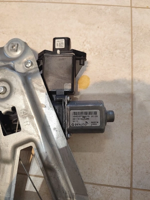 Macara electrica fata-spate Sangyong Rexton 2022-2025 noi originale - imagine 4