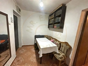 Apartament 3 camere decomandat - imagine 11