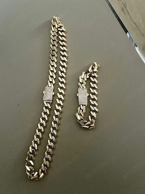 Vand set cubanez , aur 14 k