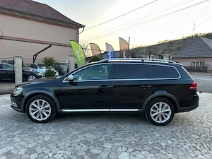 VW Passat Altrack 4x4,navi,camera,xenon - imagine 8