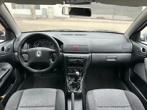 Skoda Octavia tour 1.6 benzina  140.000km 2007 Euro4 Ac Stare foarte Buna  - imagine 5