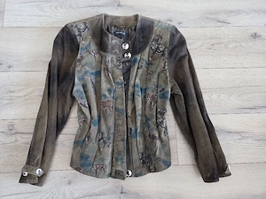 Jacheta din piele întoarsă naturala cu motive de vanatoare