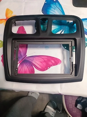 Vând masca pentru navigație 9 Inch pentru Dacia Logan 2 - imagine 3