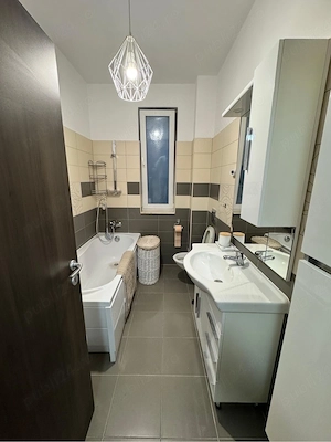 Proprietar, inchiriez apartament 3 camere - imagine 8