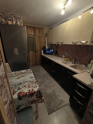 Apartament 3 camere decomandat cu doua balcoane- Campulung, Grui - imagine 2