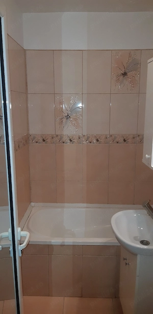 Închiriez apartament  - imagine 5