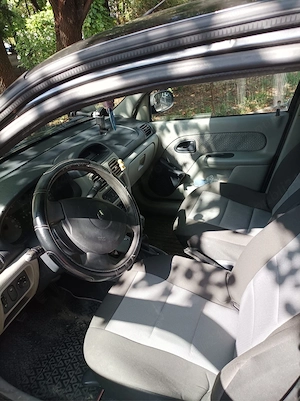 Renault clio - imagine 4