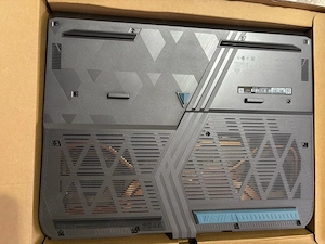 Laptop gaming MSI Vector 16 HX AI. A2XWIG 2.5k 240hz 500nits  RTX 5080