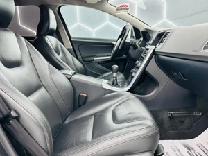 VOLVO V60 - imagine 17
