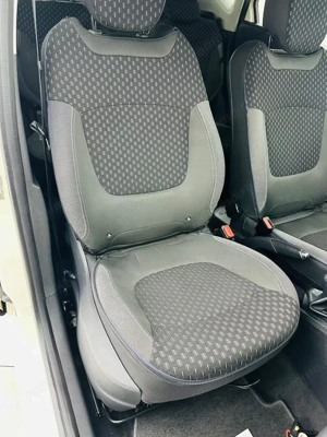 RENAULT CAPTUR - imagine 17