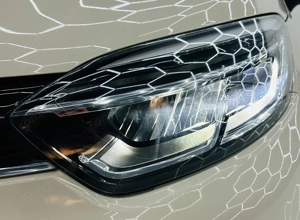 RENAULT CAPTUR - imagine 10