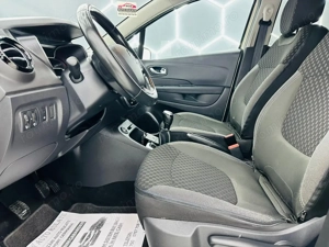 RENAULT CAPTUR - imagine 13