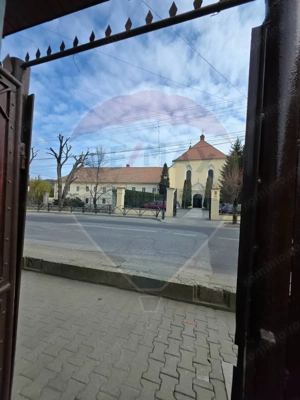 Casă cu 3 camere vis a vis de Biserrica Romano Catolica Medias - imagine 15