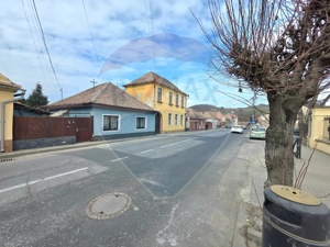 Casă cu 3 camere vis a vis de Biserrica Romano Catolica Medias - imagine 20